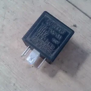 Azonnali szállítás SEAT Arosa 97.04-00.08 Relé bontott alkatrész