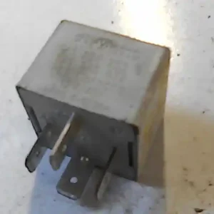 SEAT IBIZA 02-08 Relé bontott alkatrész Outlet