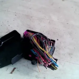 SEAT Toledo 1999.04.01-2004.09.30 Biztosítéktábla bcm bsi bsm sam gem modulbontott alkatrész Outlet