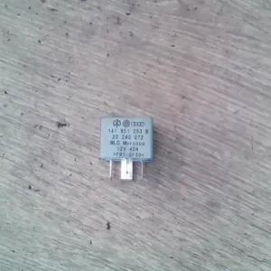 Biztonságos fizetés SEAT Toledo 1999.04.01-2004.09.30 Relé bontott alkatrész