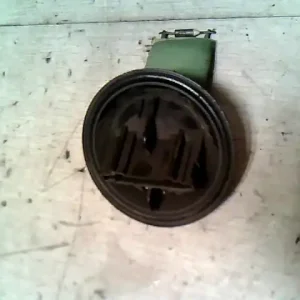 SKODA FABIA Fűtőmotor előtét ellenállásbontott alkatrész Outlet