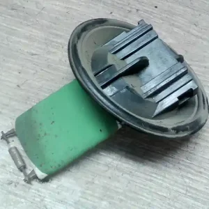 Gyors kiszállítás SKODA FABIA 99-07 Fűtőmotor előtét ellenállásbontott alkatrész