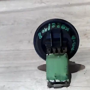 Vedd meg online SKODA FABIA 99-07 Fűtőmotor előtét ellenállásbontott alkatrész