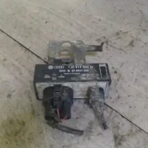 Azonnal elérhető SKODA FABIA 99-07 Hűtőventilátor relé 1.2 i bontott alkatrész