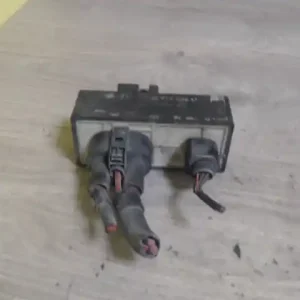 Kiárusítás SKODA FABIA 99-07 Hűtőventilátor relé 1.2 i bontott alkatrész