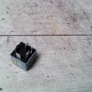 SKODA FABIA 99-07 Relé bontott alkatrész Akciós ár