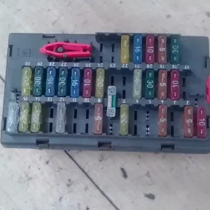 SKODA FELICIA -97 Biztosítéktábla bcm bsi bsm sam gem modul utastér 1.3i bontott alkatrész Kiárusítás