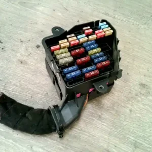 Biztonságos vásárlás SKODA Octavia (1U) 1997.03.01-2011.08.31 Biztosítéktábla bcm bsi bsm sam gem modul1.2 b bontott alkatrész