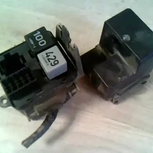 Szuper akció SKODA Octavia (1U) 1997.03.01-2011.08.31 Biztosítéktábla bcm bsi bsm sam gem modul motortér bontott alkatrész