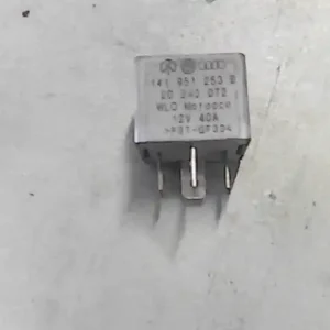 SKODA OCTAVIA 00-04 Relébontott alkatrész Rendeld meg most