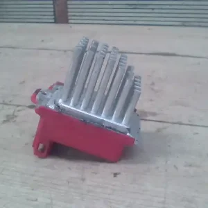 Biztonságos vásárlás SKODA OCTAVIA 00-04 Fűtőmotor előtét ellenállásklímás bontott alkatrész