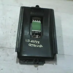 Vásárlói kedvenc SKODA OCTAVIA 97-00 Fűtőmotor előtét ellenállásbontott alkatrész