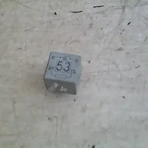 Azonnali szállítás SKODA OCTAVIA 97-00 Hűtőventilátor relé bontott alkatrész