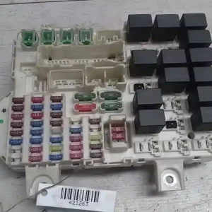 Szuper ajánlat SMART FORFOUR 04.01-06.06 Biztosítéktábla bcm bsi bsm sam gem modulbontott alkatrész