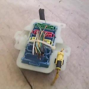 Kihagyhatatlan ajánlat SSANGYONG ACTYON SPORT 2005-2010 Biztosítéktábla bcm bsi bsm sam gem modulbontott alkatrész