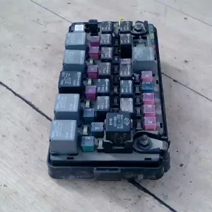 Legkelendőbb SSANGYONG Kyron 2005- Biztosítéktábla bcm bsi bsm sam gem modul motortér 2.0d bontott alkatrész