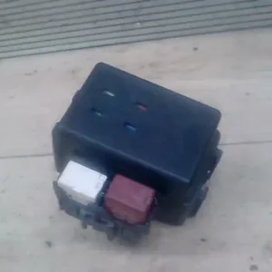 SUZUKI ALTO 02-09 Biztosítéktábla bcm bsi bsm sam gem modul utastér 1.1i bontott alkatrész Legjobb ár