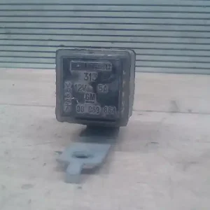 SUZUKI IGNIS Ablaktörlő relé bontott alkatrész Ne maradj le