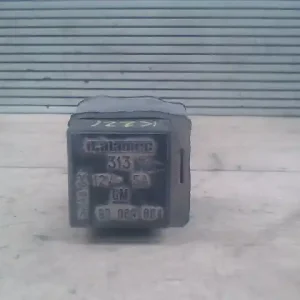 Ingyenes szállítás SUZUKI IGNIS Ablaktörlő relé bontott alkatrész