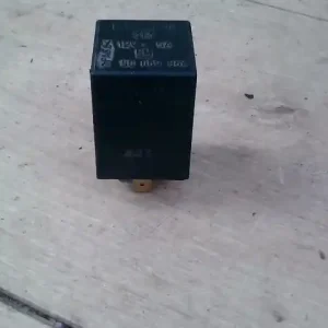 Akciós ár SUZUKI IGNIS Ablaktörlő relé bontott alkatrész