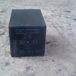 Árengedmény SUZUKI IGNIS Ablaktörlő relé bontott alkatrész