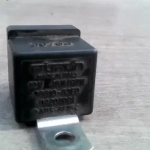 Gyors kiszállítás SUZUKI IGNIS Relé 1.3i bontott alkatrész