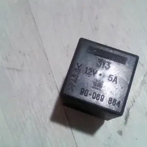 SUZUKI IGNIS Relé bontott alkatrész Expressz szállítás