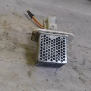 SUZUKI IGNIS Fűtőmotor előtét ellenállás1.3 i bontott alkatrész Gyors szállítás