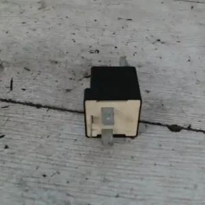 SUZUKI IGNIS Relé bontott alkatrész Korlátozott ajánlat