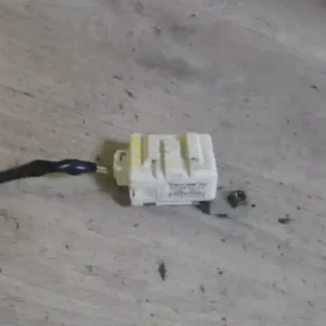 SUZUKI SWIFT 05-10 Központizár vezérlő elektronika bontott alkatrész Olcsó