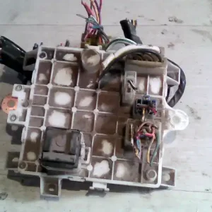 Vedd meg most SUZUKI SWIFT 89-96 Biztosítéktábla bcm bsi bsm sam gem modulbontott alkatrész