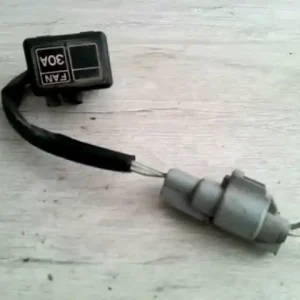 SUZUKI SWIFT 89-96 Biztosítéktábla bcm bsi bsm sam gem modul motortér bontott alkatrész Csak ma