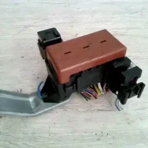 SUZUKI SWIFT 89-96 Biztosítéktábla bcm bsi bsm sam gem modul utastér bontott alkatrész Végkiárusítás