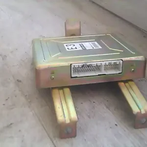 SUZUKI SWIFT 89-96 Motorvezérlő egység ecu pcm modul bontott alkatrész Árcsökkenés