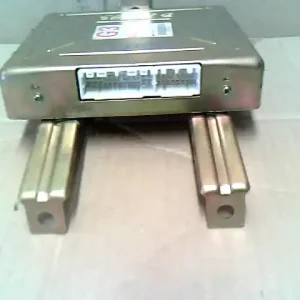 Gyors szállítás SUZUKI SWIFT 89-96 Motorvezérlő egység ecu pcm modul bontott alkatrész