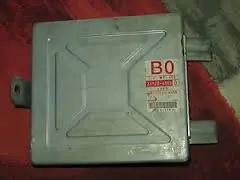 SUZUKI SWIFT 96-05 Motorvezérlő egység ecu pcm modul bontott alkatrész Kedvezmény