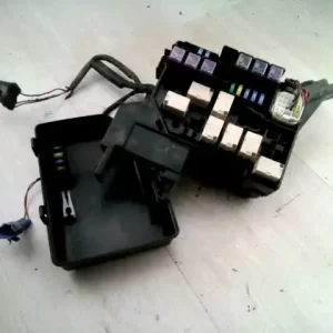 SUZUKI SX4 Biztosítéktábla bcm bsi bsm sam gem modulbontott alkatrész Expressz szállítás