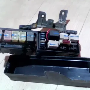 SUZUKI WagonR+ Biztosítéktábla bcm bsi bsm sam gem modul1.3i bontott alkatrész Bestseller