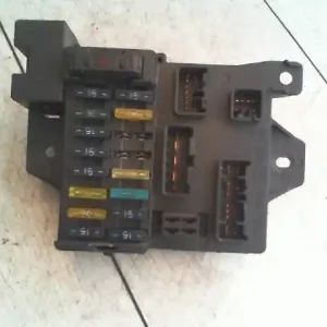 SUZUKI WAGON R Biztosítéktábla bcm bsi bsm sam gem modul1.2ibontott alkatrész Expressz szállítás