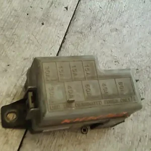 SUZUKI WAGON R Biztosítéktábla bcm bsi bsm sam gem modul csomagtér bontott alkatrész Expressz szállítás