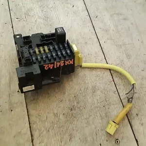 SUZUKI WAGON R Biztosítéktábla bcm bsi bsm sam gem modul utastér bontott alkatrész Kiárusítás