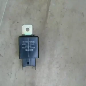 SUZUKI WAGON R Relé bontott alkatrész Expressz kézbesítés