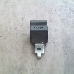 Nézd meg most SUZUKI WagonR+ Relé bontott alkatrész