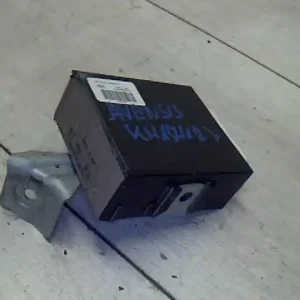 Gyors szállítás TOYOTA AVENSIS 01-03 Központizár vezérlő elektronika bontott alkatrész