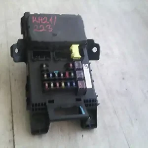 Nézd meg most TOYOTA AVENSIS 97-00 Biztosítéktábla bcm bsi bsm sam gem modul utastér bontott alkatrész