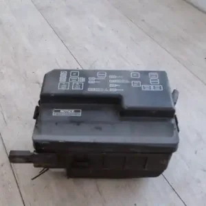 Utolsó esély TOYOTA COROLLA 97.05-99.09 Biztosítéktábla bcm bsi bsm sam gem modul motortér 1.3i bontott alkatrész