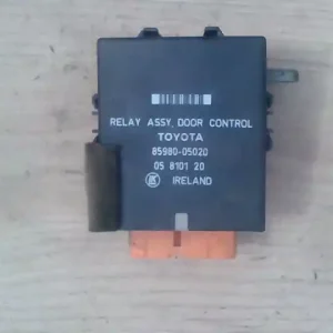 Újdonság TOYOTA CARINA E 92.04-97.07 Relé 1.6i bontott alkatrész