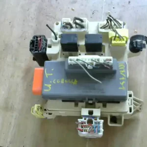 TOYOTA COROLLA 99.10-02.01 Biztosítéktábla bcm bsi bsm sam gem modul utastér bontott alkatrész Különleges ajánlat