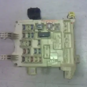 TOYOTA COROLLA 99.10-02.01 Biztosítéktábla bcm bsi bsm sam gem modul utastér 1.4ibontott alkatrész Árcsökkenés