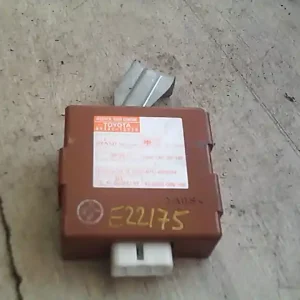 TOYOTA COROLLA 99.10-02.01 Központizár vezérlő elektronika bontott alkatrész Legkelendőbb